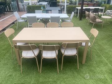 Tavolo allungabile con sedie