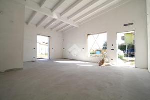 PORZIONE DI BIFAMILIARE A SUZZARA