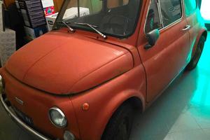 Fiat CInquecento rossa