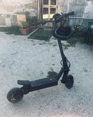 monopattino elettrico