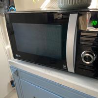 Forno Microonde LG MH6382BTB