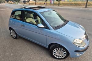 Lancia Ypsilon 1.3 MJT 69 CV Platino tetto apribil