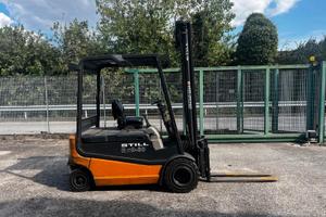 CARRELLO ELEVATORE MULETTO ELETTRICO  STILL R60.30