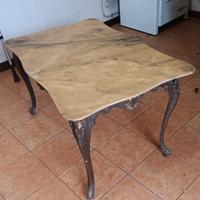 tavolino in marmo