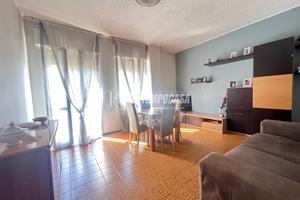 TRILOCALE CON AMPIO BALCONE E CANTINA