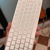 Apple Magic Keyboard touch id