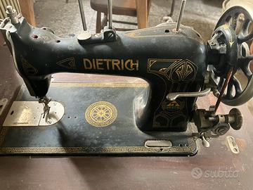 Macchina da cucire - tavolo e coperchio originali