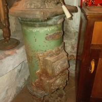 stufa in ghisa art nouveau 