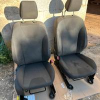 Sedili posteriori e anteriori  -  FORD FOCUS MK3