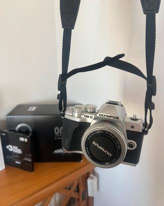 Olympus OM-D E-M10 Mark III + 2 obiettivi