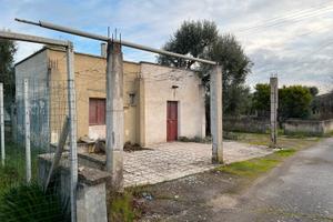 Casa di Campagna con Terreno – VILLA CASTELLI (BR)