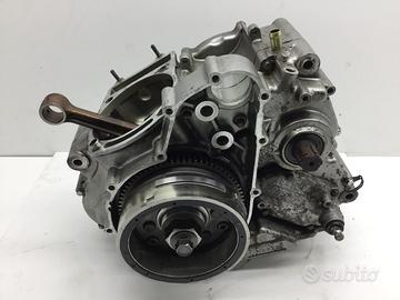 CARTER MOTORE ALBERO VOLANO CAMBIO RUOTA LIBERA P4