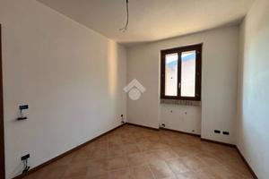3 LOCALI A CADEO