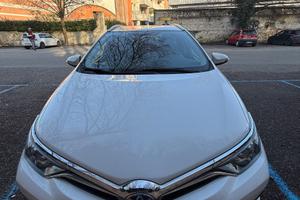 Toyota Auris ibrida
