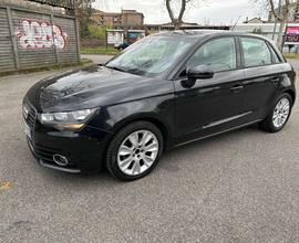 AUDI A1 SPB 1.6 TDI S tronic Attraction