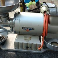 Tritacarne elettrico a 380