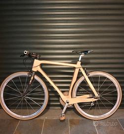 Bicicletta in legno