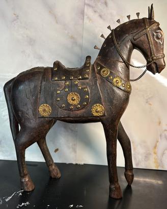 Scultura, cavallo in legno
