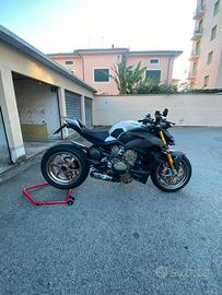 Streetfighter v4s full carbon 2020