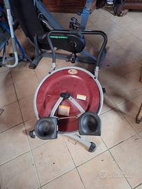 Attrezzi palestra panca addominali spin bike