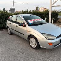 Ford Focus 1.8 TDDi cat 5p. Ghia