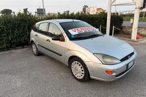 Ford Focus 1.8 TDDi cat 5p. Ghia