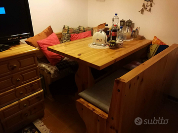 Monolocale arredato vista lago