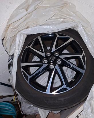 4 cerchi in lega Yaris mod 2021