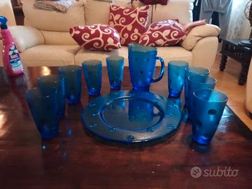 set da tavola in vetro blu