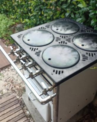 fornello con forno a gas
