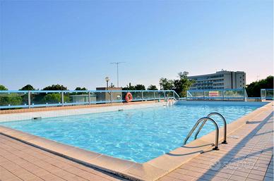 Appartamento 1 camera da letto e piscina a Pineda