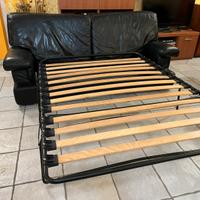 Divano letto in pelle nera