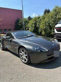 V8 Vantage Roadster Sportshift grande esclusività