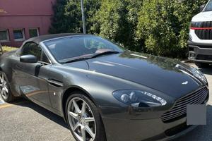 V8 Vantage Roadster Sportshift grande esclusività