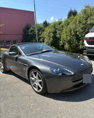 V8 Vantage Roadster Sportshift grande esclusività