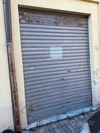 Loano si propone box auto magazzino