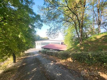 Vignale m.to capannone agricolo 10 ettari terreno