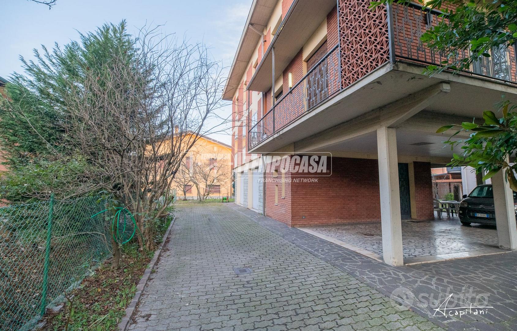 Modena Est - Bifamiliare libera su quattro lati, i