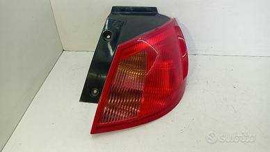 STOP FANALE POSTERIORE DESTRO MITSUBISHI Colt Seri