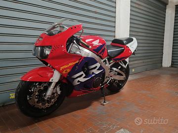 Honda CBR 900 RR Fireblade