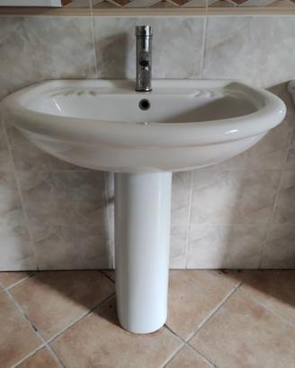 Lavabo bagno in ceramica Azzurra usato