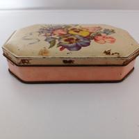 Antica scatola di latta decorativa