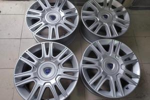 Cerchi in lega da 17 pollici per lancia delta