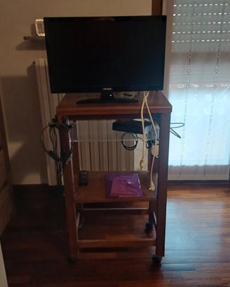 televisore a colori  24" con telecomando  