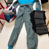 Tuta, casco e paracostole per kart