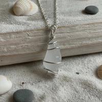 Ciondolo con vetrino di mare bianco 