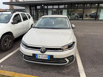 Polo TGI Metano per neopatentati modello i-line