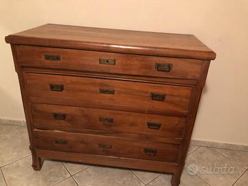 immobile in legno massiccio