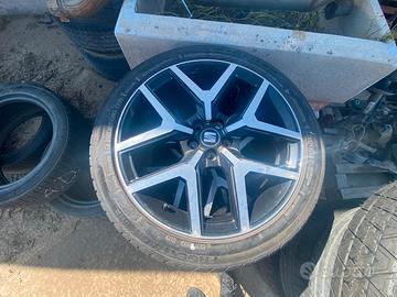 Cerchi completi di gomme vari modelli