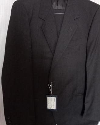 completo uomo vestito 
